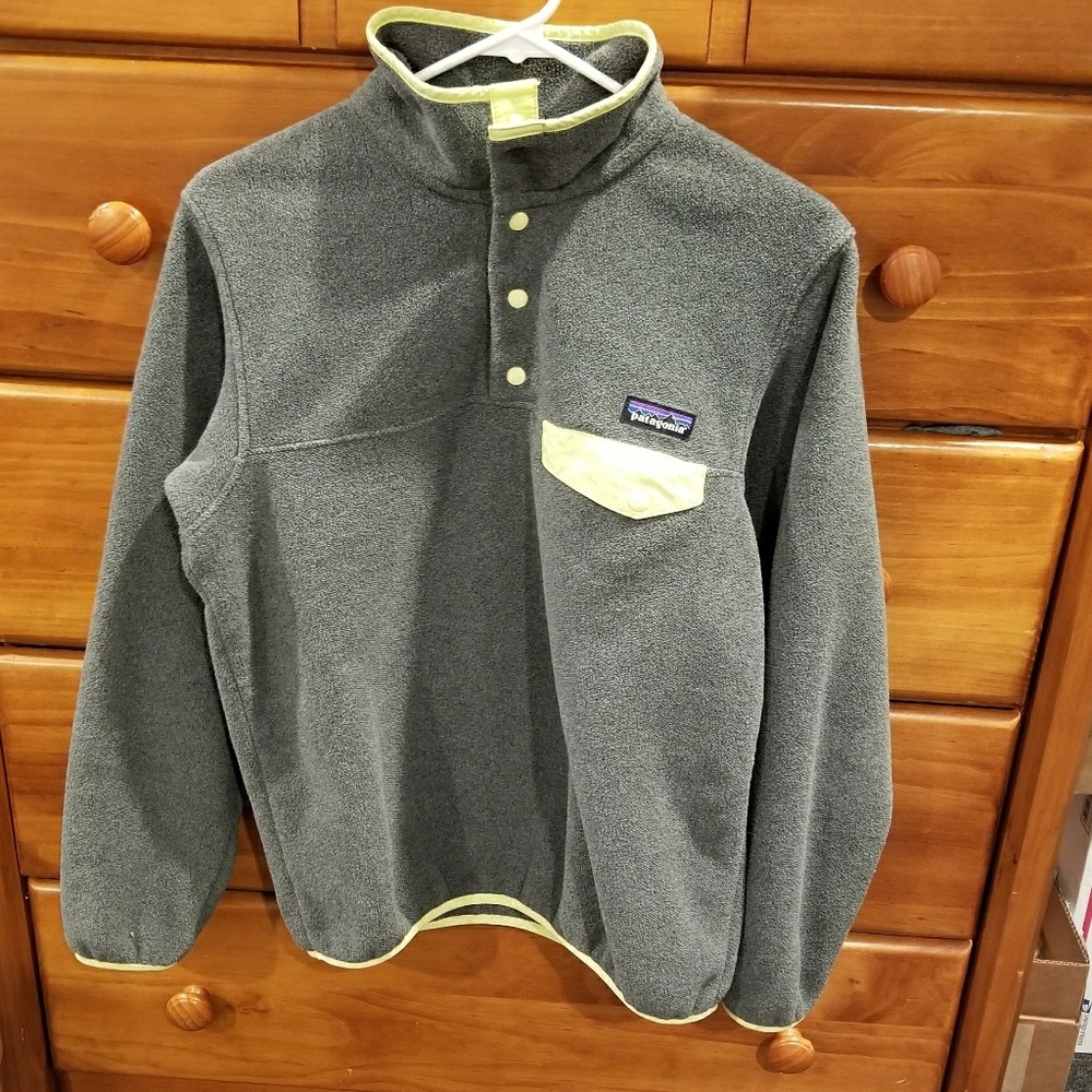 Women's syncilla Patagonia pullover